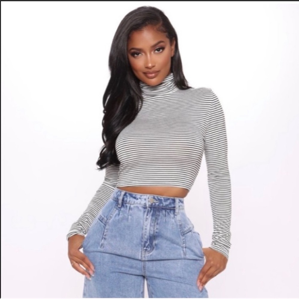 Turtle neck striped crop top fashion nova small